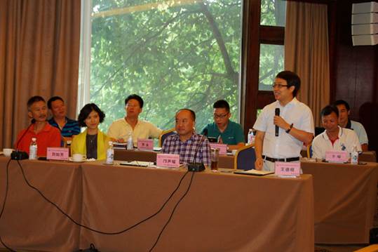 clip_image006.jpg 說(shuō)明: E:\畜科\會(huì )議報道\20150731技術(shù)總監論壇\002.JPG